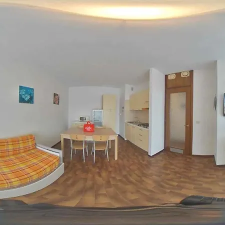 Apartments In Lignano Sabbiadoro 42759 アパート リニャーノ・サッビアドーロ